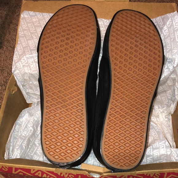 🆕️ Vans - Picture 2 of 4